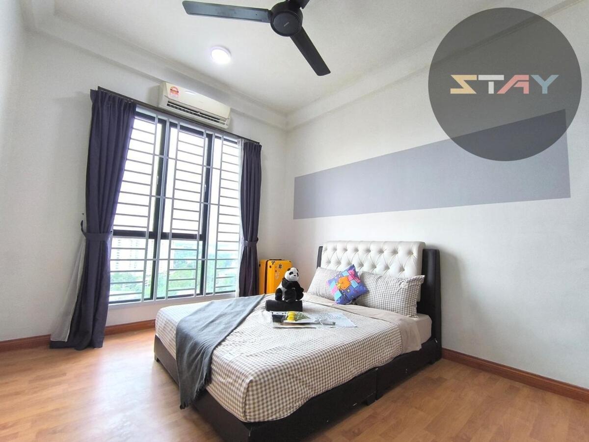 Apartment Platino Warm And Stylish 10pax Neflix By Johor Bahru