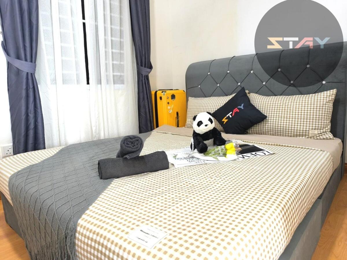 Apartment Platino Warm And Stylish 10pax Neflix By Johor Bahru