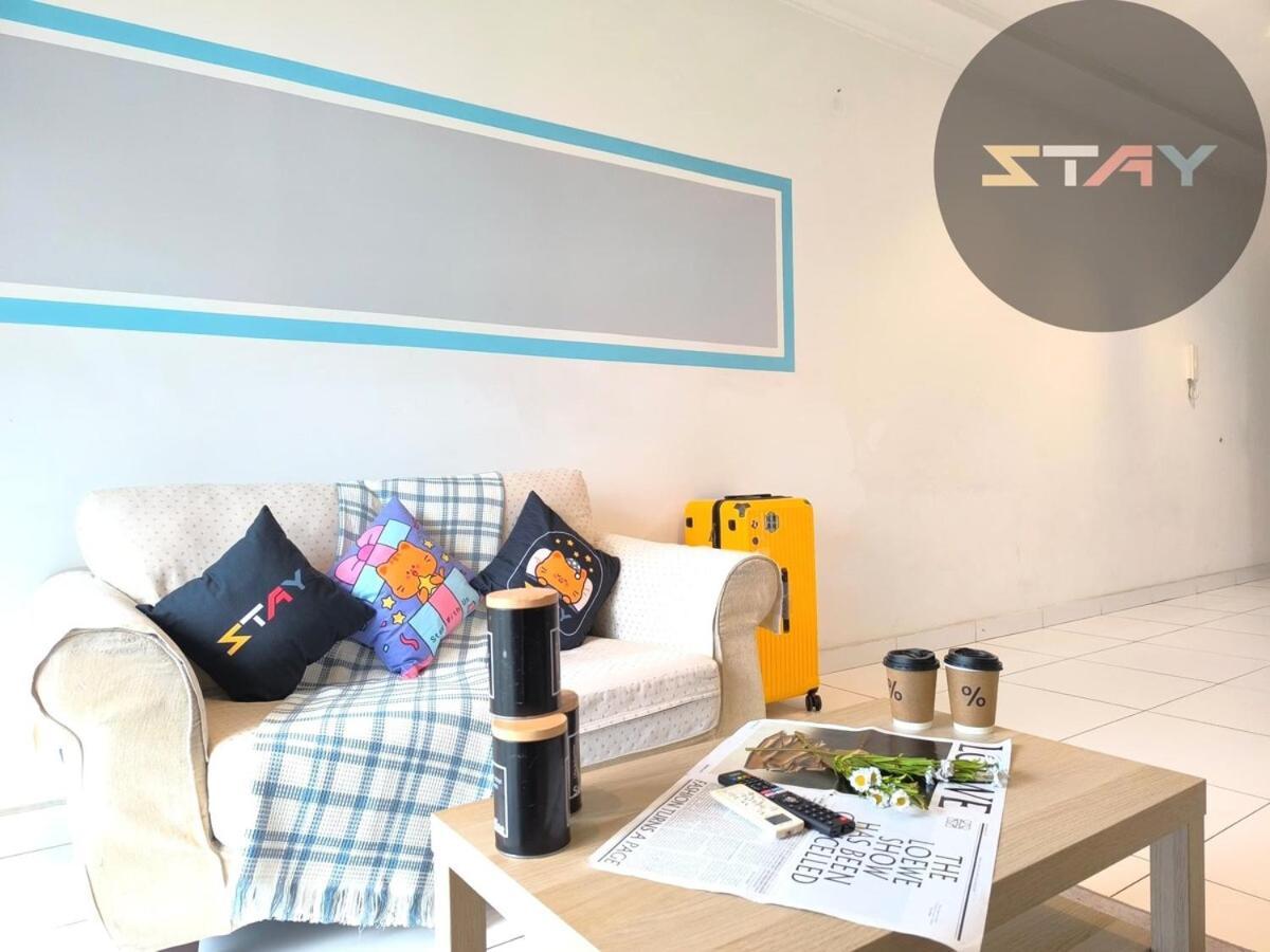 Pangsapuri Platino Warm And Stylish 10pax Neflix By