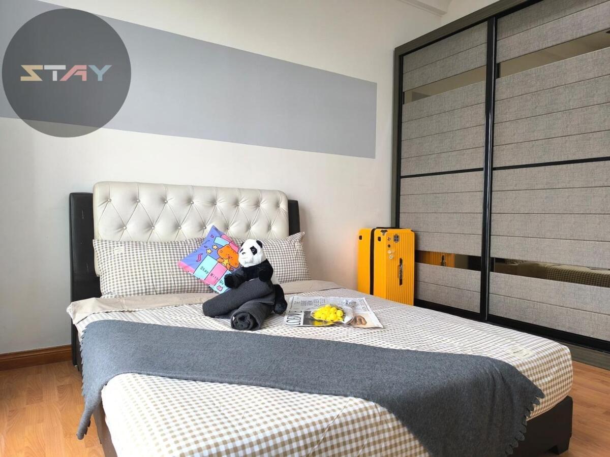 Platino Warm And Stylish 10pax Neflix By Pangsapuri Johor Bahru